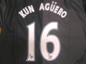 画像1: 子供用 K135 マンチェスターシティーAWAY KUN AGUERO*16 アグエロ 黒 2013 ゲームシャツ パンツ付 /サッカー/オーダーメイド/ネーム作成/通販/キッズ/ジュニア/子供用/大人用/オリジナル