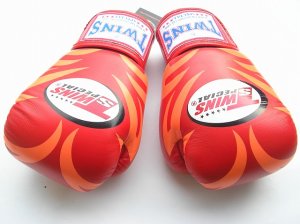 画像2: 新品 正規 TWINS 本格ボクシンググローブ TATOO 赤 /ボクシング/ムエタイ/本革製