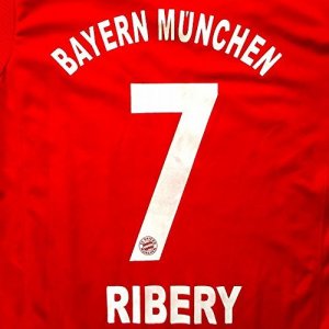 画像1: 子供用 K022 バイエルンHOME RIBERY*7 リベリー 17 赤襟 ゲームシャツ パンツ付 /サッカー/オーダーメイド/ネーム作成/通販/キッズ/ジュニア/子供用/大人用/オリジナル