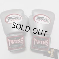 新品 正規 TWINS 本格ボクシンググローブ 銀色 /ボクシング/ムエタイ/本革製