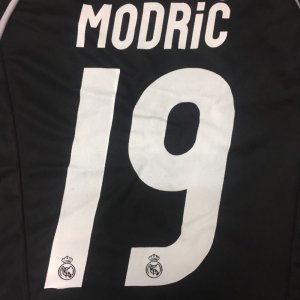 画像1: 子供用 K027 レアルマドリードAWAY MODRIC*19 モドリッチ 黒 17 ゲームシャツ パンツ付/サッカー/オーダーメイド/ネーム作成/通販/キッズ/ジュニア/子供用/大人用/オリジナル