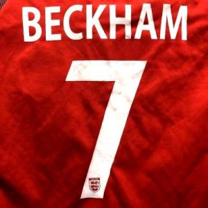 画像: 大人用 A061 イングランドAWAY BECKHAM*7 ベッカム 赤 ゲームシャツ パンツ付 