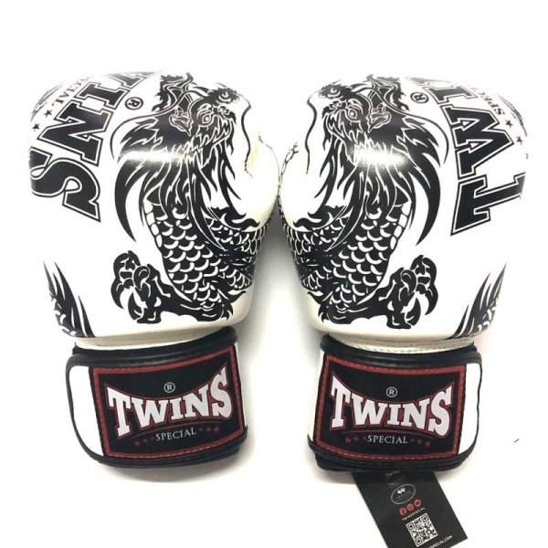 新品 正規 TWINS 本格ボクシンググローブ TWドラゴン白 /ムエタイ/本革